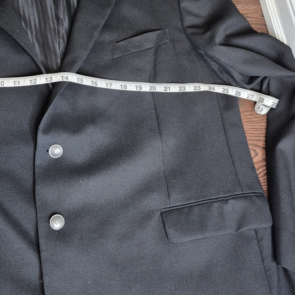 Joseph Abboud Men's Elegant Black Blazer - Picture 3 of 12